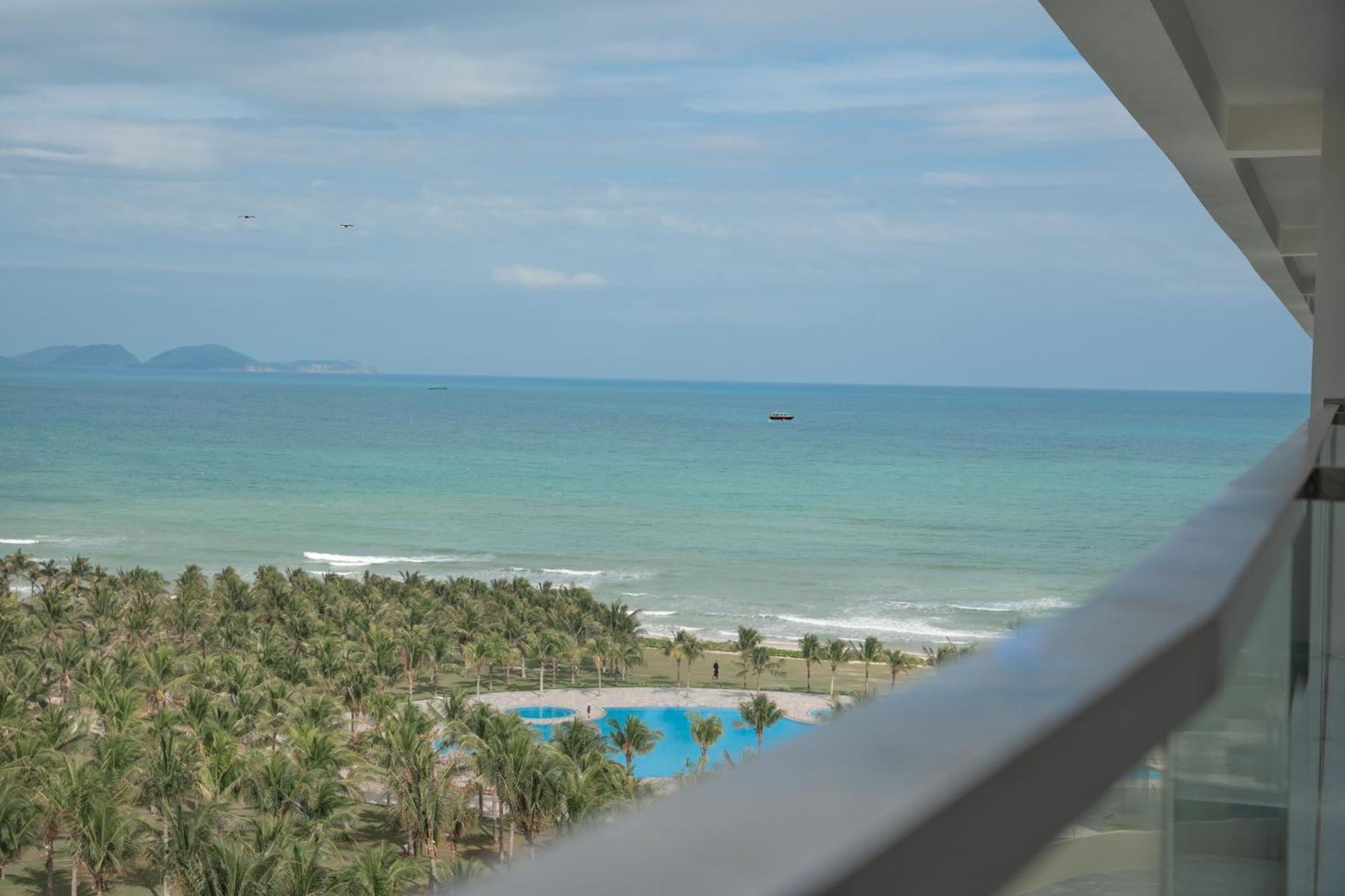 Aquamarine Beachfront Resort & Spa Cam Ranh Εξωτερικό φωτογραφία